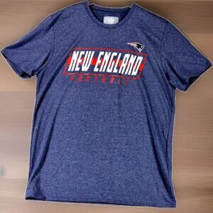New England Patriots Football NFL Men's Medium T Shirt Grey Blue Crew Neck